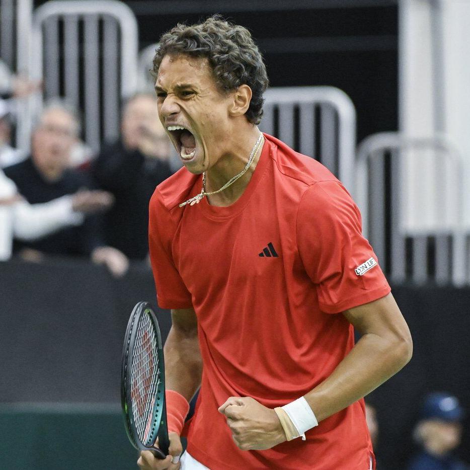 Diallo wins singles qualifying match in Miami